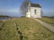 4 deco aangesloten op peilhuisje.jpg