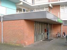 3. Entrees flats gedeeltelijk slopen.jpg